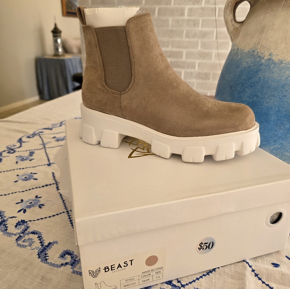 BEAST FASHION Tan Ankle Booties